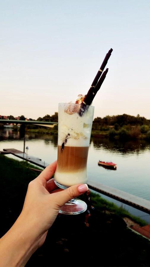 Hotel Vistula Красков Екстериор снимка